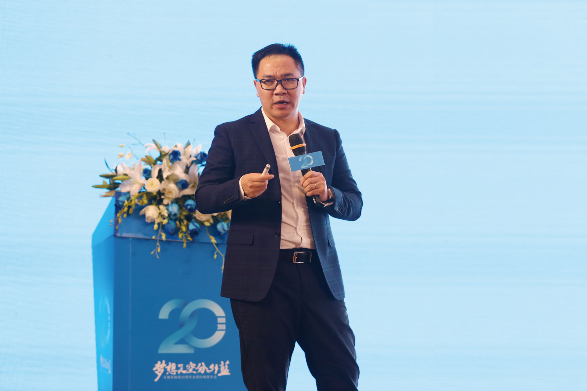 歐書軍：潛伏在寒冬，苦煉內功